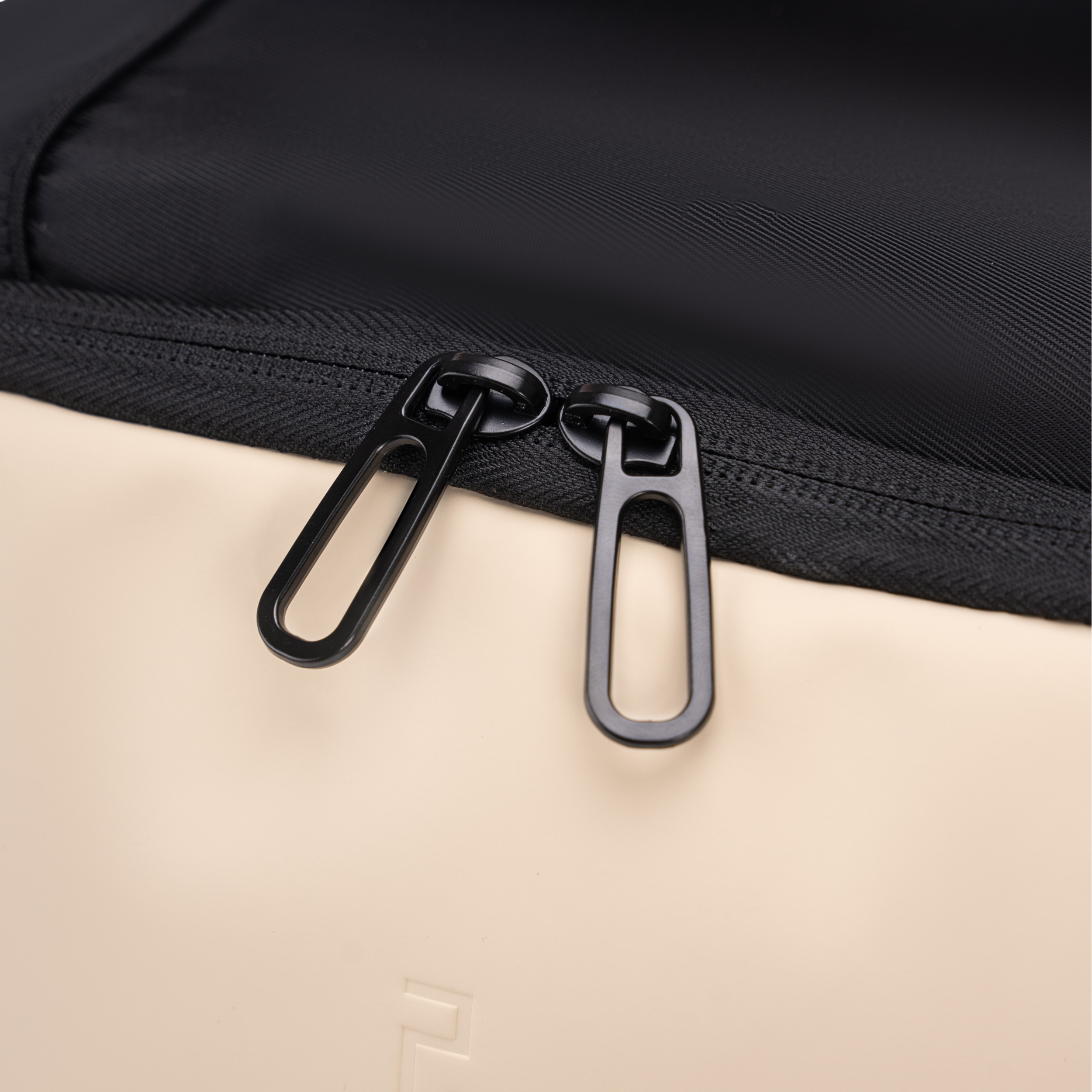 Sac à dos 40x30x20 CELIMS - Bagage à Main - Imperméable - Beige