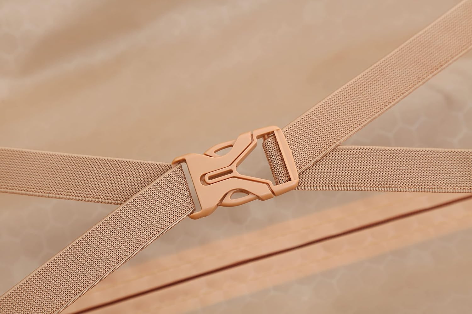 Valise_Moyenne_Polycarbonate_Valise_20_kg_65x40x25_Blanc_-_Celims_France