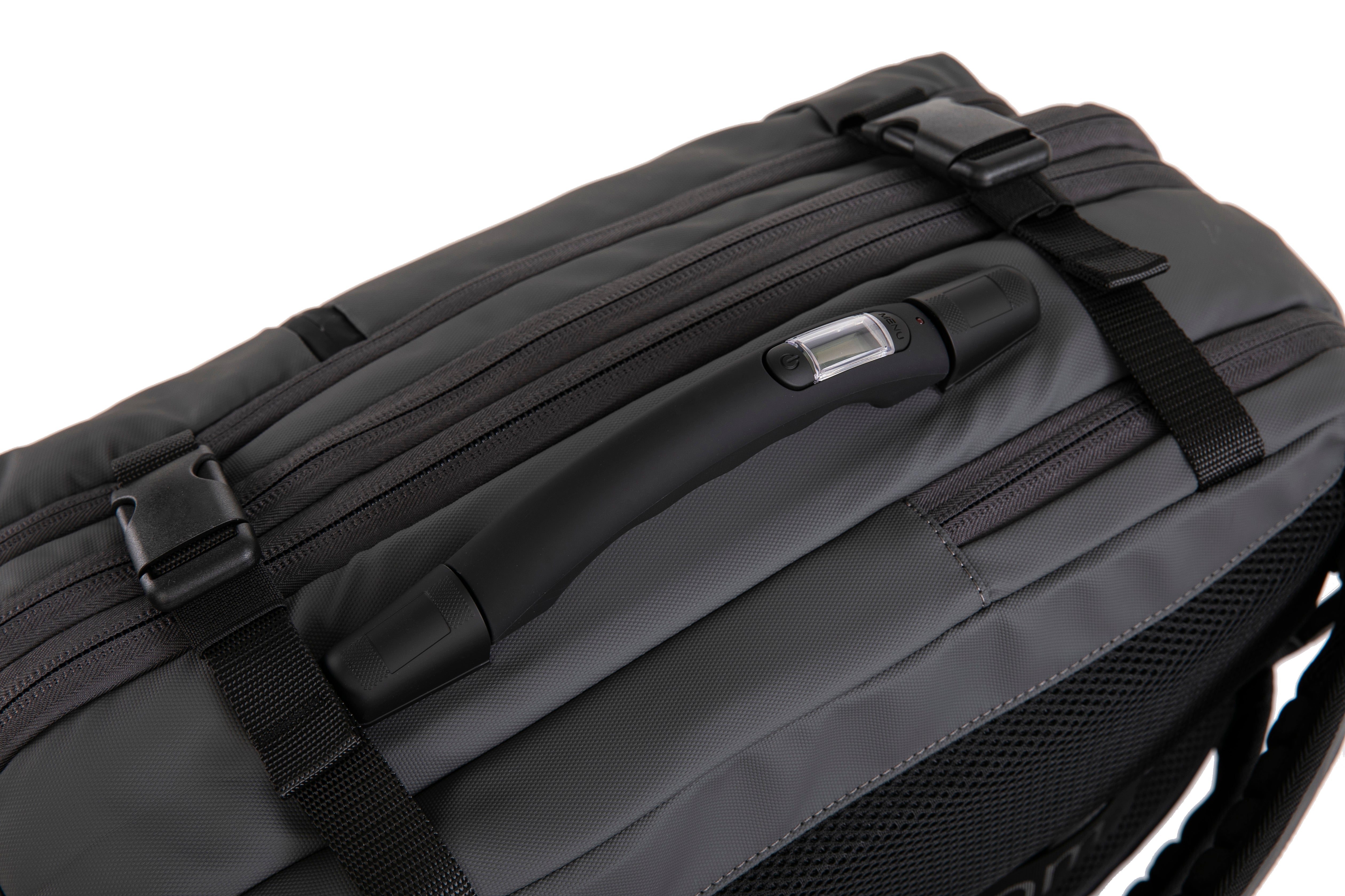 Vacuum compressible backpack – With or without pump