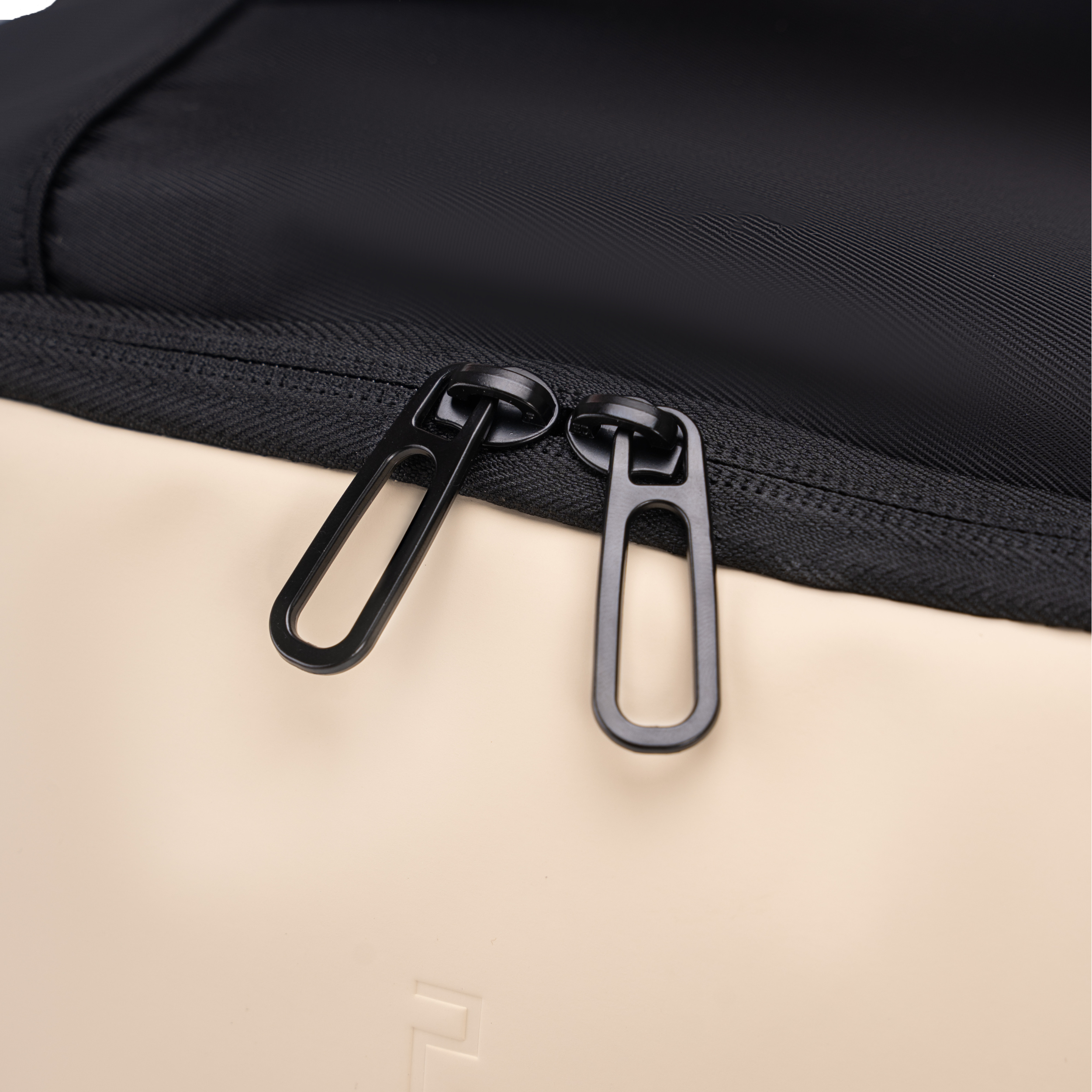 Sac à dos Sous Vide 40x30x20 CELIMS - Bagage à Main - Imperméable - Beige